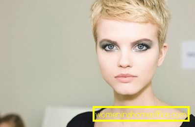 I tagli di capelli femminili molto corti sottolineano il viso.